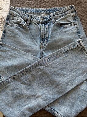 Light Wash Classic High-Rise Jeans